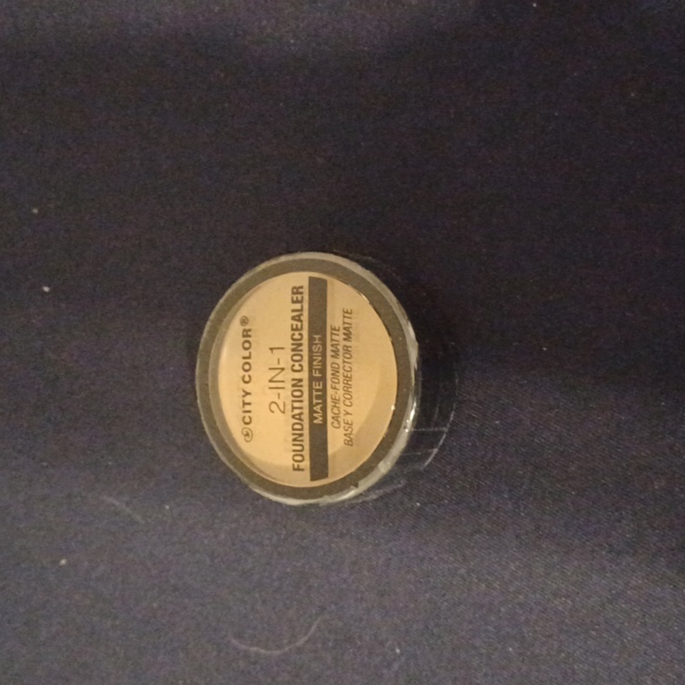 Makeup Assortment - Picture 4 of 9